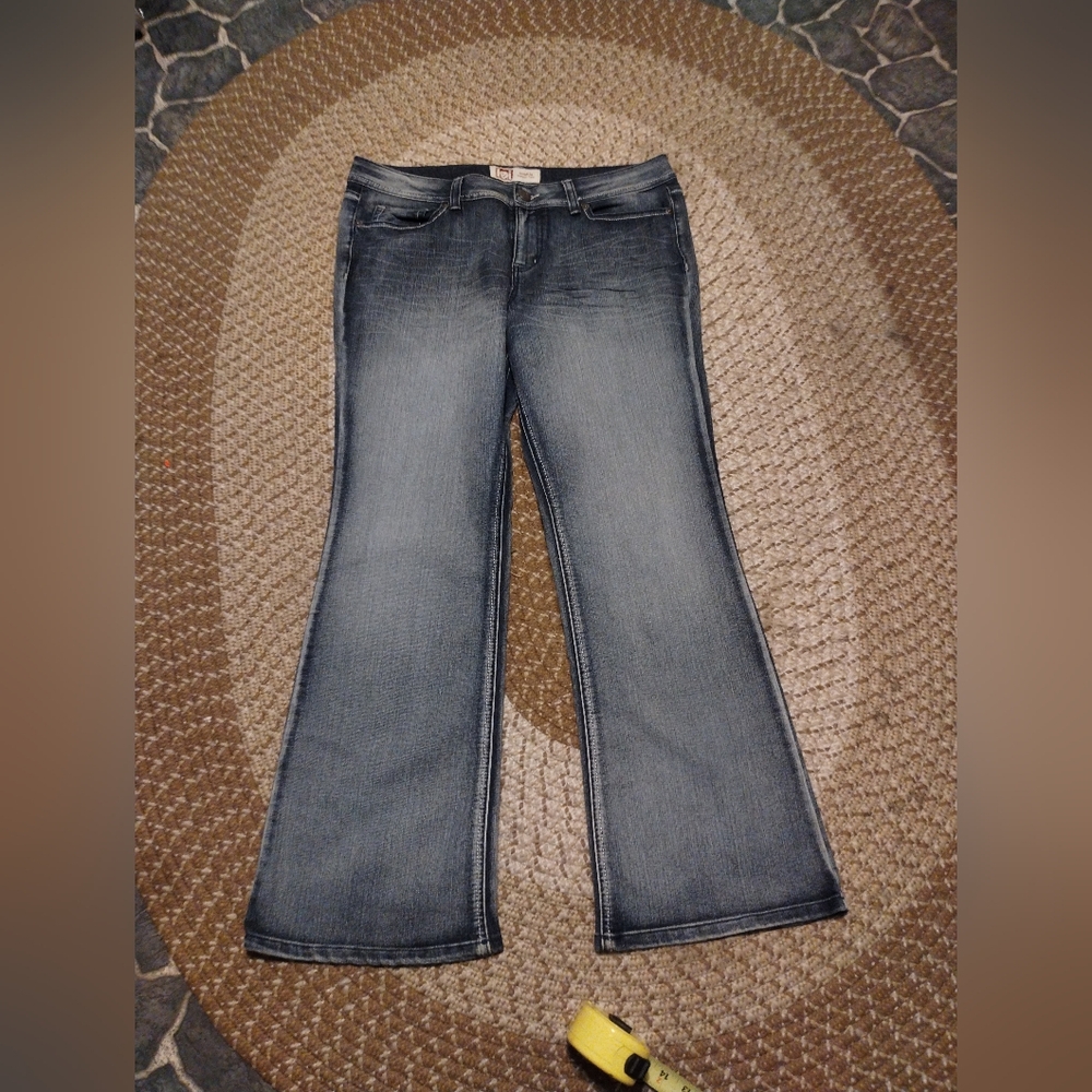 L.E.I Sophia Hipster Flare Plus Size Jeans VINTAGE